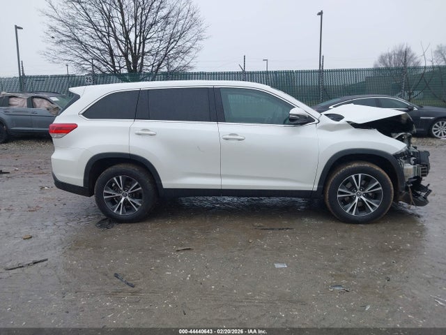 5TDZZRFH8KS297579 Toyota Highlander Le