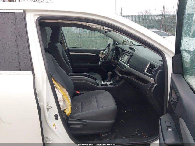5TDZZRFH8KS297579 Toyota Highlander Le