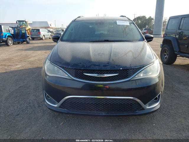Продаж на аукціоні авто 2017 Chrysler Pacifica Touring-l, vin: 2C4RC1BG2HR739337, номер лоту: 44440671