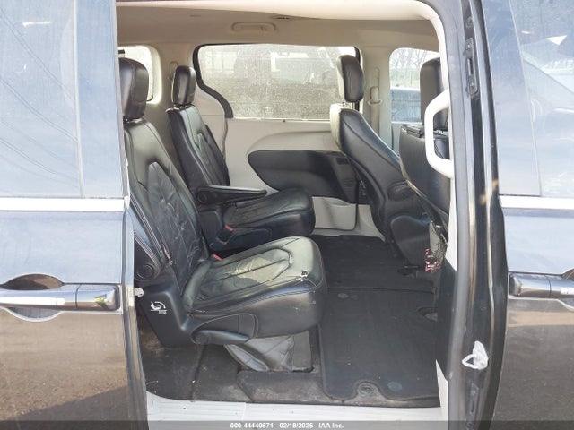 Продаж на аукціоні авто 2017 Chrysler Pacifica Touring-l, vin: 2C4RC1BG2HR739337, номер лоту: 44440671