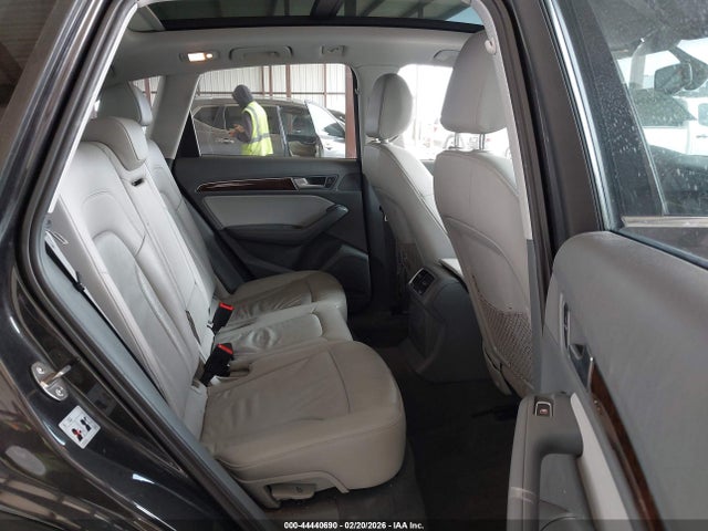 2015 Audi Q5 2.0t Premium მანქანა იყიდება აუქციონზე, vin: WA1LFAFP1FA097664, აუქციონის ნომერი: 44440690