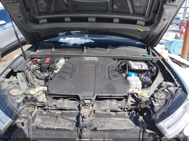 2017 AUDI Q7 WA1LAAF7XHD035714 Photo 9