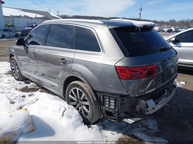 2017 AUDI Q7 WA1LAAF7XHD035714 Photo 2