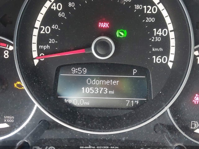 44440744 :رقم المزاد ، 3VWJX7AT1DM681576 vin ، 2013 Volkswagen Beetle 2.5l مزاد بيع
