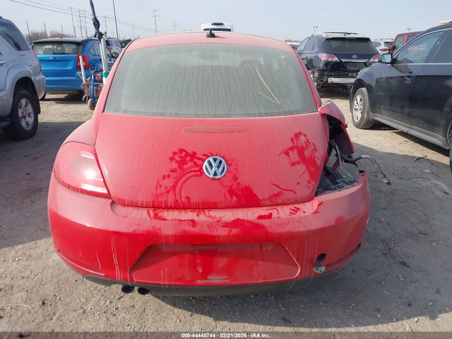 44440744 :رقم المزاد ، 3VWJX7AT1DM681576 vin ، 2013 Volkswagen Beetle 2.5l مزاد بيع