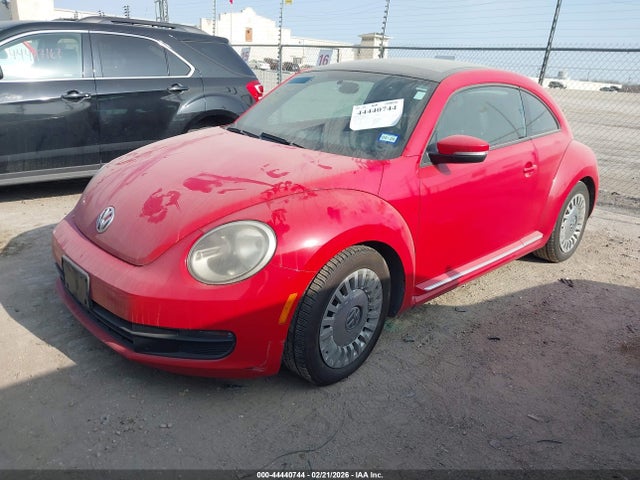 44440744 :رقم المزاد ، 3VWJX7AT1DM681576 vin ، 2013 Volkswagen Beetle 2.5l مزاد بيع