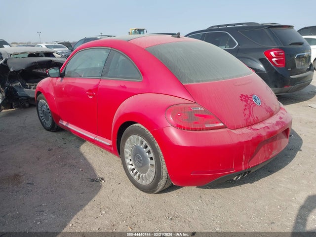 44440744 :رقم المزاد ، 3VWJX7AT1DM681576 vin ، 2013 Volkswagen Beetle 2.5l مزاد بيع