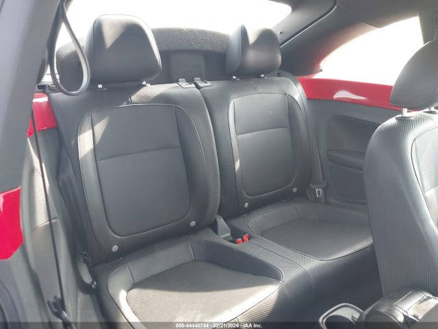 44440744 :رقم المزاد ، 3VWJX7AT1DM681576 vin ، 2013 Volkswagen Beetle 2.5l مزاد بيع
