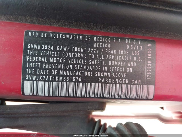 44440744 :رقم المزاد ، 3VWJX7AT1DM681576 vin ، 2013 Volkswagen Beetle 2.5l مزاد بيع