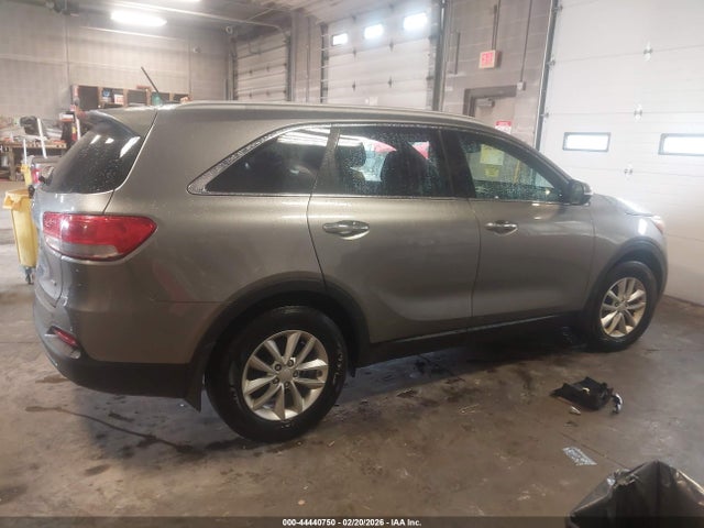 44440750 :رقم المزاد ، 5XYPG4A30GG077773 vin ، 2016 Kia Sorento 2.4l Lx مزاد بيع