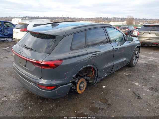 WA124BGFXSA014997 Audi Q6 E-tron Premium Plus Quattro