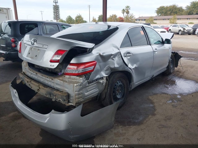 44440786 :رقم المزاد ، 4T1BF3EK1AU082202 vin ، 2010 Toyota Camry Le مزاد بيع
