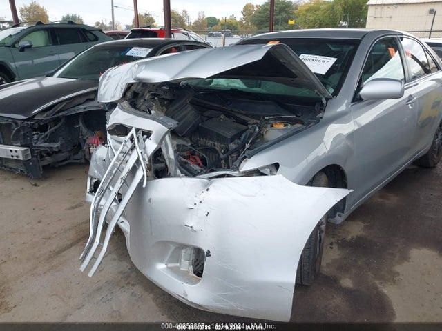 44440786 :رقم المزاد ، 4T1BF3EK1AU082202 vin ، 2010 Toyota Camry Le مزاد بيع