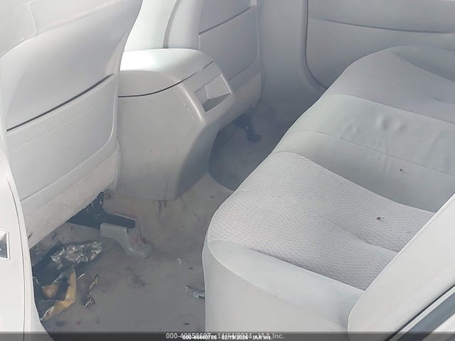 44440786 :رقم المزاد ، 4T1BF3EK1AU082202 vin ، 2010 Toyota Camry Le مزاد بيع