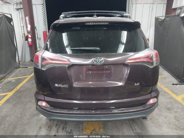 2T3ZFREV1GW256412 Toyota RAV4 LE
