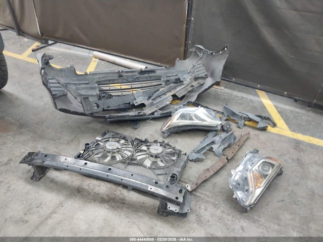 2T3ZFREV1GW256412 Toyota RAV4 LE