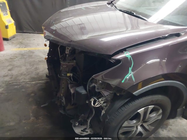 2T3ZFREV1GW256412 Toyota RAV4 LE
