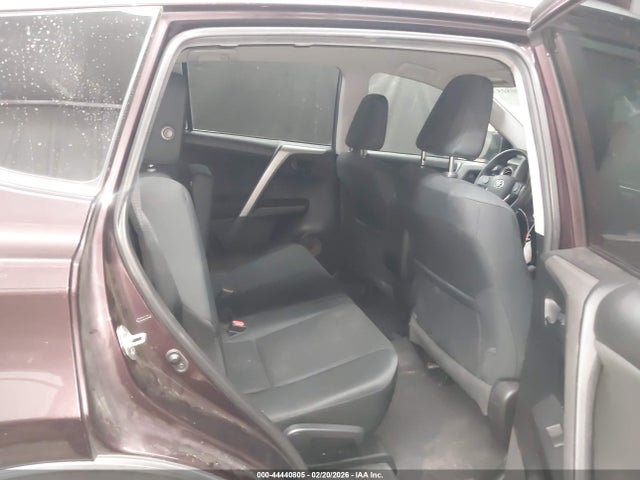 2T3ZFREV1GW256412 Toyota RAV4 LE