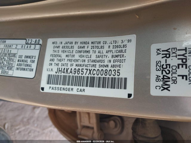 44440889 :رقم المزاد ، JH4KA9657XC008035 vin ، 1999 Acura Rl 3.5 مزاد بيع