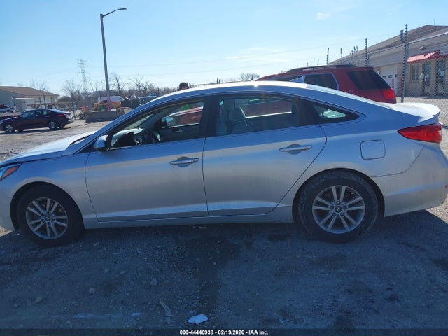 Auction sale of the 2015 Hyundai Sonata Se, vin: 5NPE24AF3FH010379, lot number: 44440938