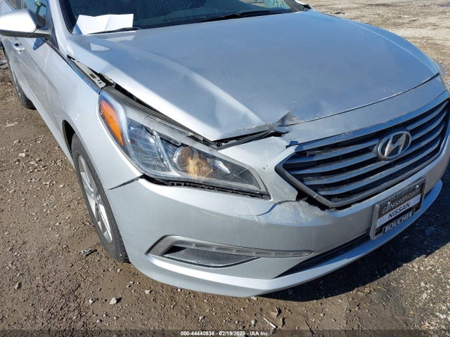 Auction sale of the 2015 Hyundai Sonata Se, vin: 5NPE24AF3FH010379, lot number: 44440938