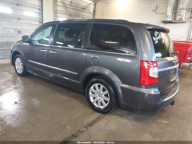 2016 Chrysler Town & Country Touring მანქანა იყიდება აუქციონზე, vin: 2C4RC1BG0GR135445, აუქციონის ნომერი: 44440941