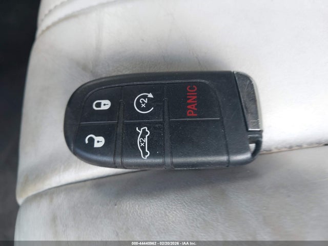 Продажа на аукционе авто 2018 Chrysler 300 300s, vin: 2C3CCABG5JH228789, номер лота: 44440962