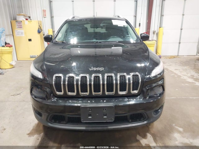 1C4PJMCS5GW372232 Jeep Cherokee Latitude