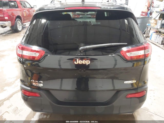 1C4PJMCS5GW372232 Jeep Cherokee Latitude