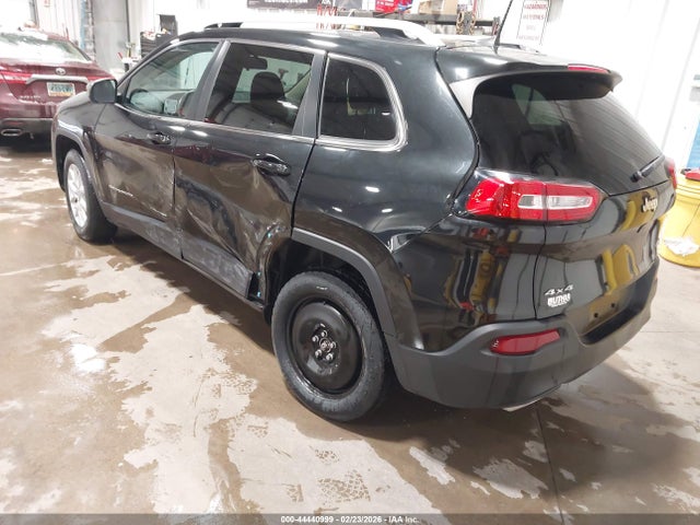 1C4PJMCS5GW372232 Jeep Cherokee Latitude