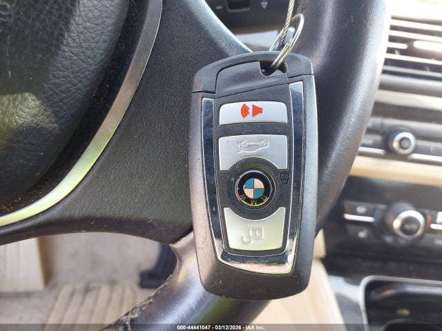 2015 Bmw 528i მანქანა იყიდება აუქციონზე, vin: WBA5A5C59FD524642, აუქციონის ნომერი: 44441047