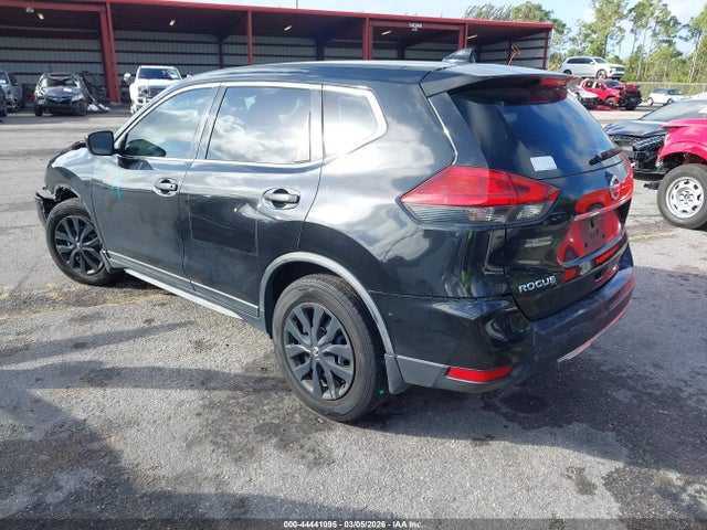 2017 NISSAN ROGUE JN8AT2MT4HW144627 Photo 2
