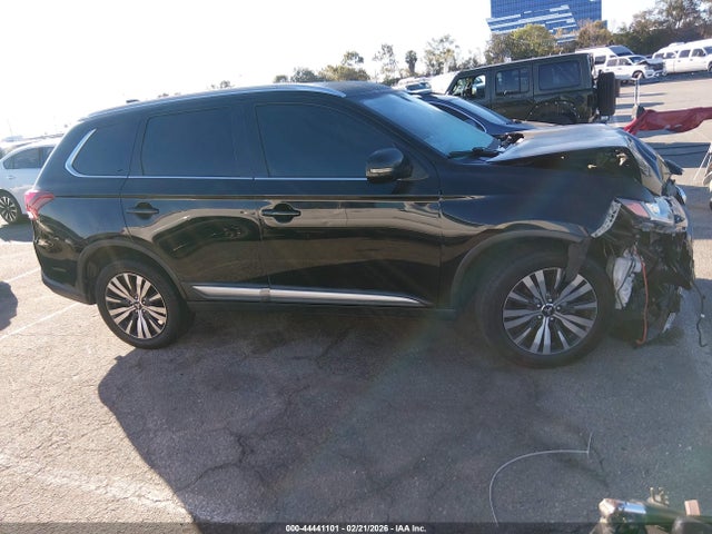 JA4AD3A36KJ001213 Mitsubishi Outlander Sel