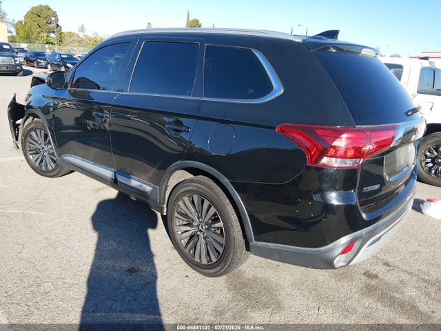 JA4AD3A36KJ001213 Mitsubishi Outlander Sel