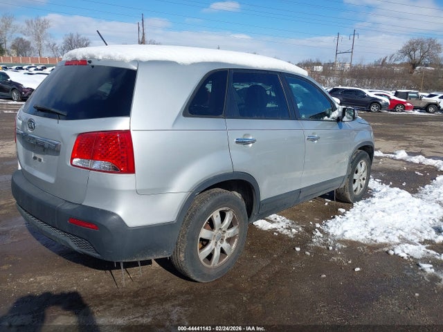 2013 KIA SORENTO 5XYKT3A12DG358595 Photo 3