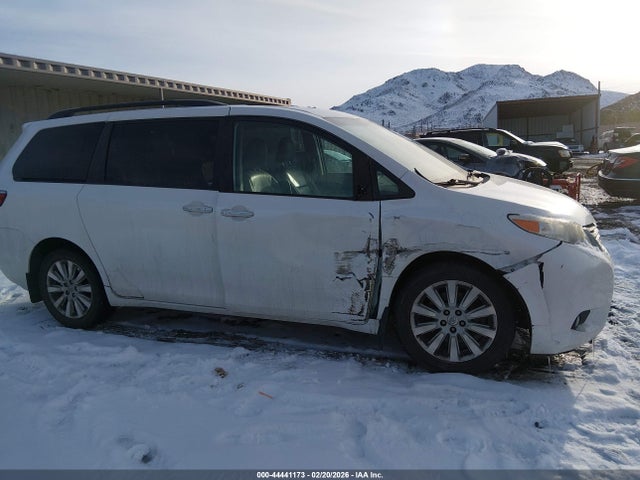 5TDDK3DC6FS111580 Toyota Sienna Xle 7 Passenger