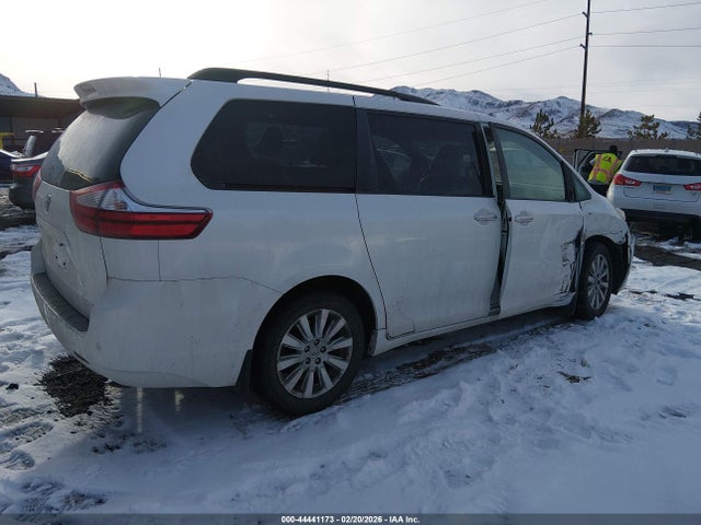 5TDDK3DC6FS111580 Toyota Sienna Xle 7 Passenger