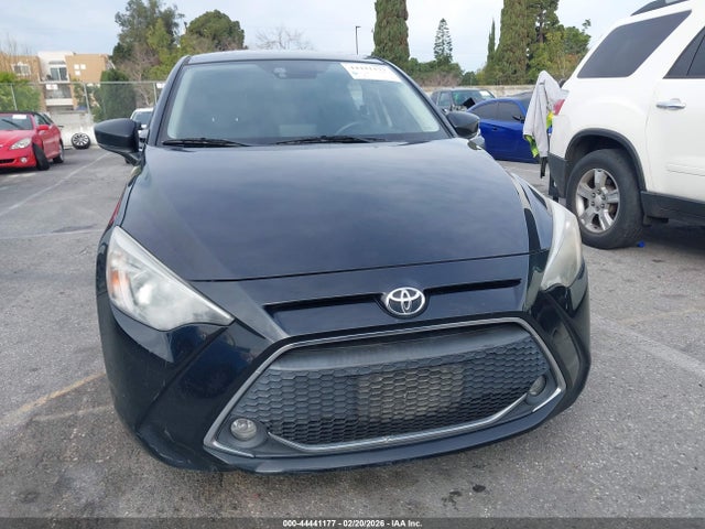 3MYDLBYVXKY501833 Toyota YARIS LE