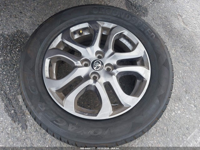 3MYDLBYVXKY501833 Toyota YARIS LE