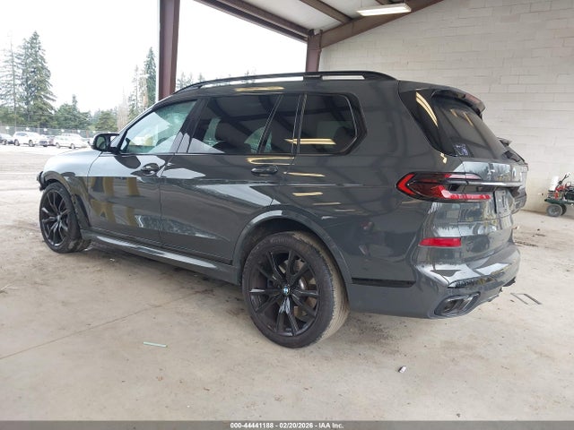 5UX33EM07R9T37932 BMW X7 M60i