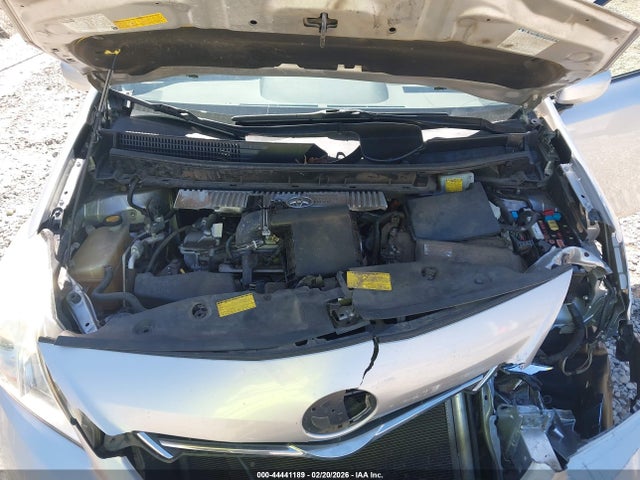 Toyota Prius V Three 2014 JTDZN3EU2E3347695 Image 10