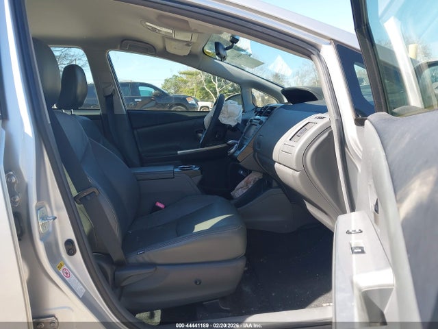 Toyota Prius V Three 2014 JTDZN3EU2E3347695 Image 5