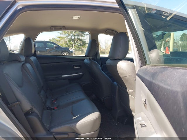 Toyota Prius V Three 2014 JTDZN3EU2E3347695 Image 8