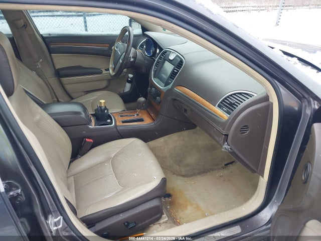 44441214 :رقم المزاد ، 2C3CCASTXDH590974 vin ، 2013 Chrysler 300c Luxury Series Awd مزاد بيع