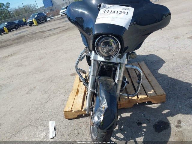 2023 HARLEY-DAVIDSON FLHX 1HD1KBC13PB660254 Photo 4