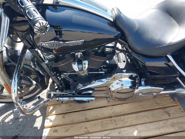 2023 HARLEY-DAVIDSON FLHX 1HD1KBC13PB660254 Photo 8