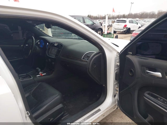 2013 CHRYSLER 300C 2C3CCAEG3DH618399 Photo 4