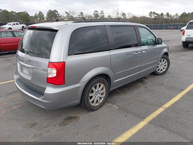 2015 Chrysler Town & Country Touring მანქანა იყიდება აუქციონზე, vin: 2C4RC1BG1FR752884, აუქციონის ნომერი: 44441324