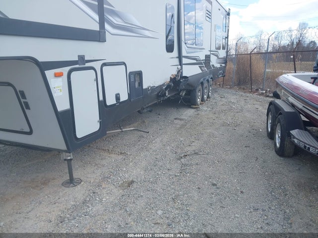 4YDF42133JR800627 Keystone Rv Other