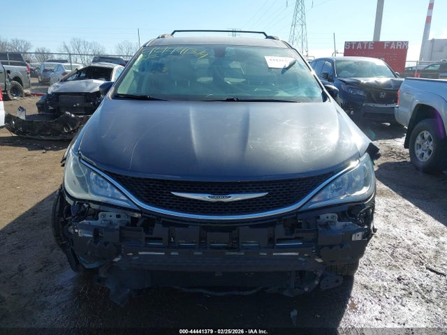 Auction sale of the 2018 Chrysler Pacifica Touring L Plus, vin: 2C4RC1EG6JR104140, lot number: 44441379